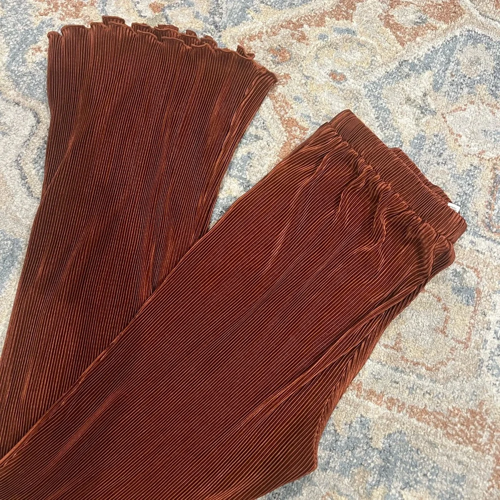 Gilli Rust Pleated‎ Pants